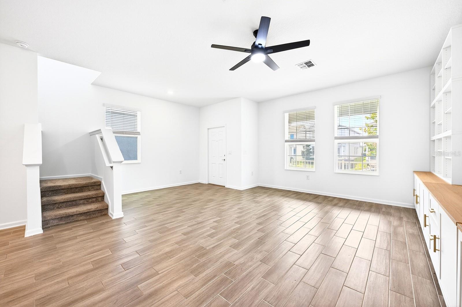 Image 4 of 41 For 1720 Fulfillment Drive