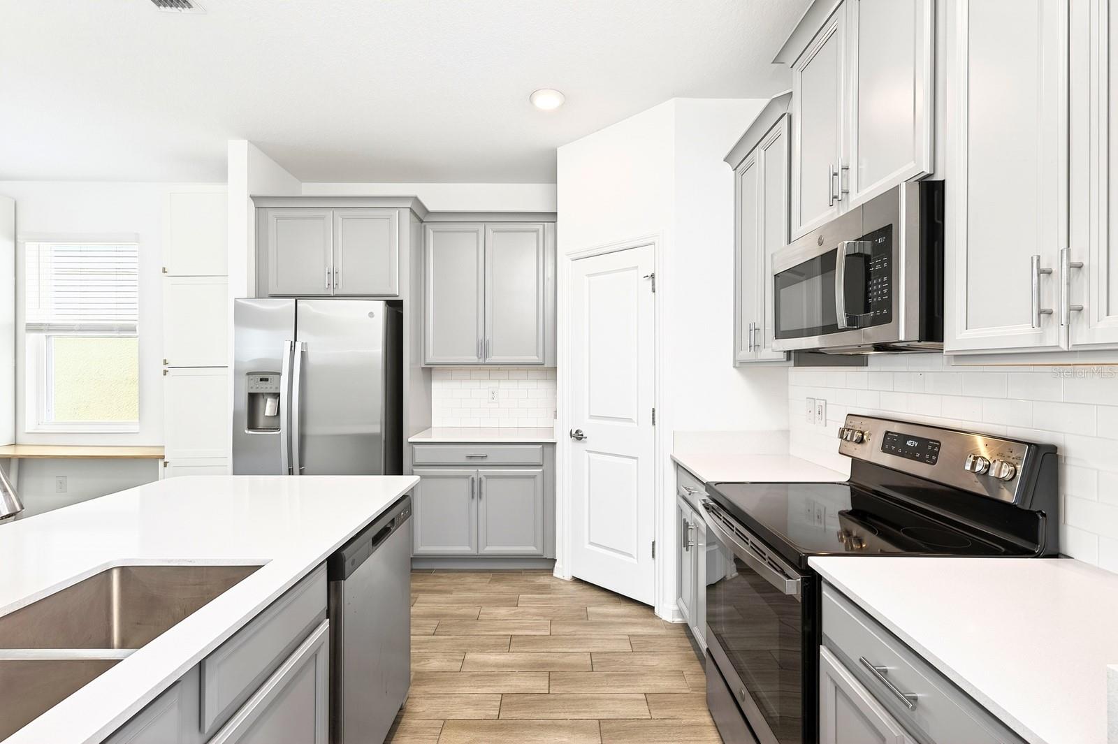 Image 8 of 41 For 1720 Fulfillment Drive