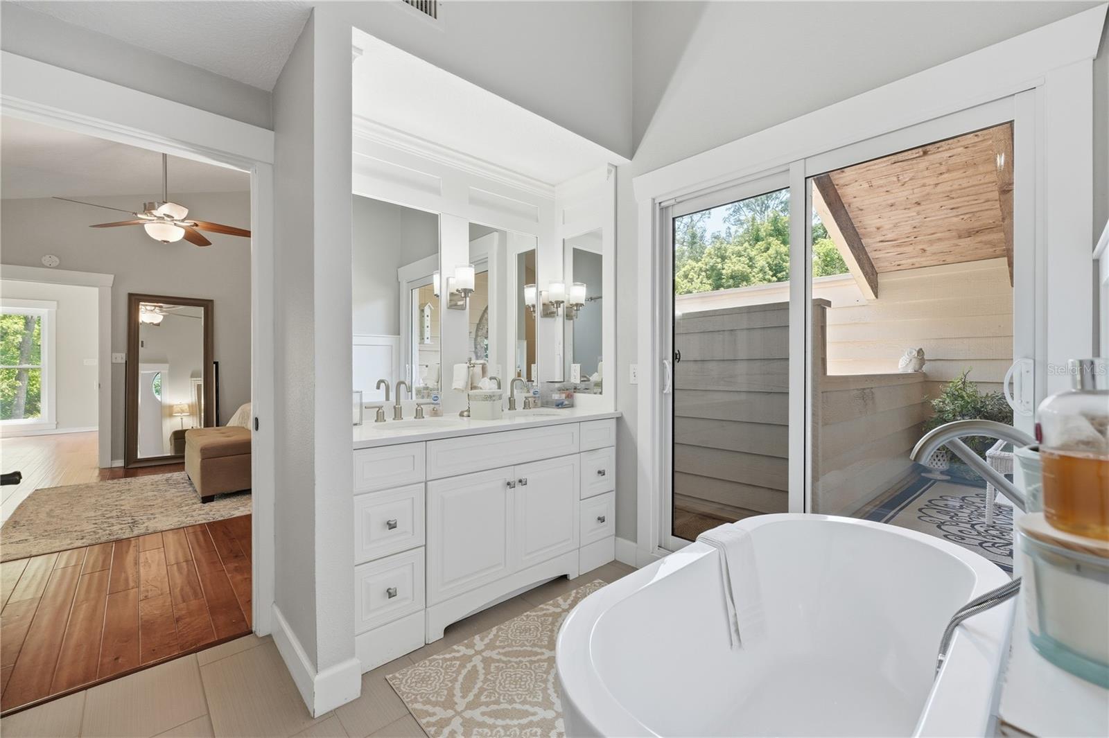 Listing photo id 32 for 105 Sweet Bay Lane