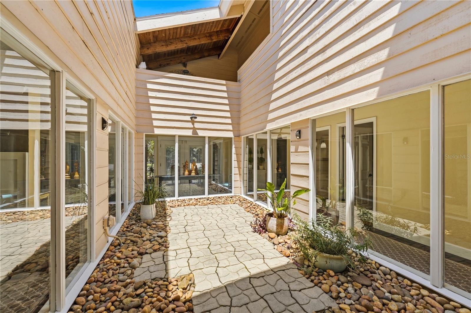 Listing photo id 42 for 105 Sweet Bay Lane