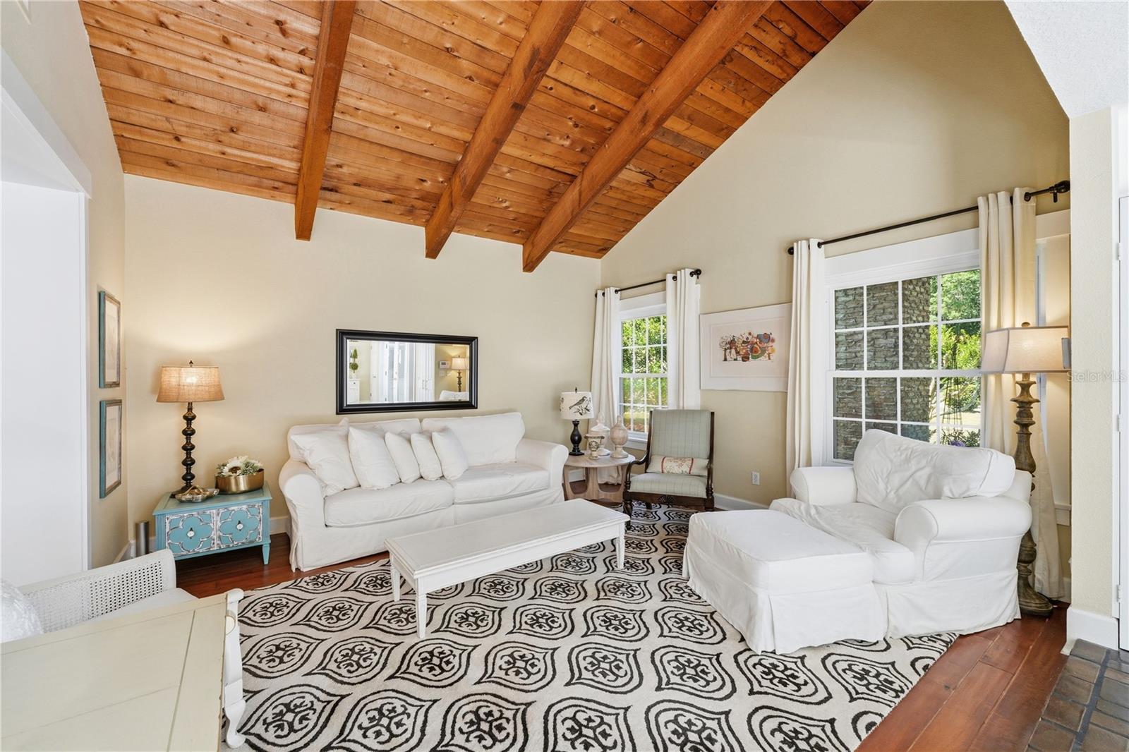 Listing photo id 5 for 105 Sweet Bay Lane
