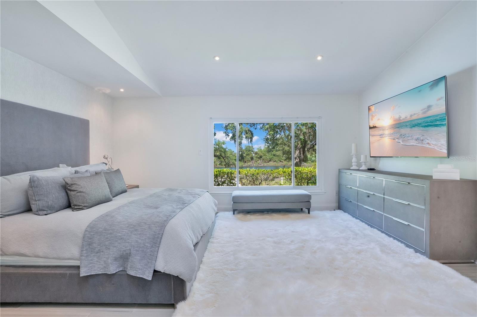 Image 14 of 39 For 1041 Tuscany Place