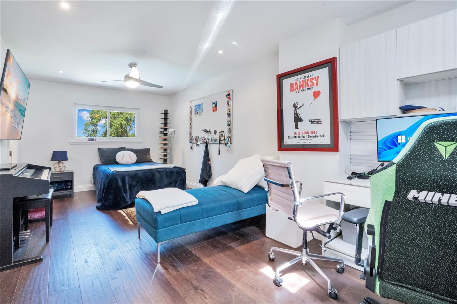 Image 20 of 39 For 1041 Tuscany Place