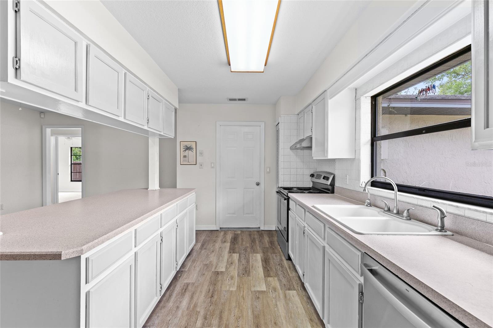 Image 12 of 33 For 2707 Balkan Street