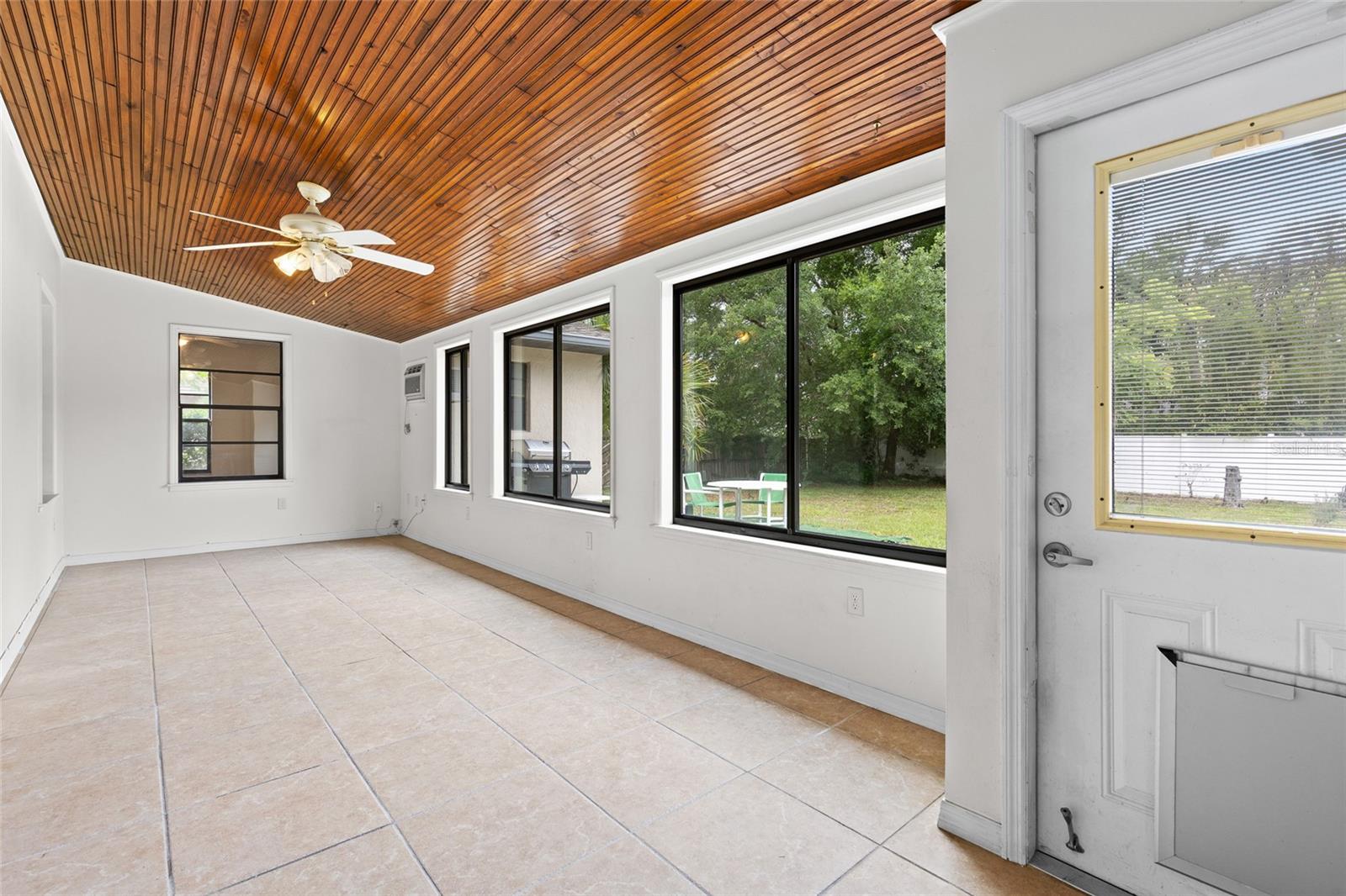 Image 23 of 33 For 2707 Balkan Street