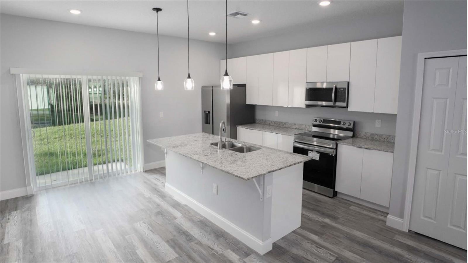 Image 4 of 12 For 13542 114th Place