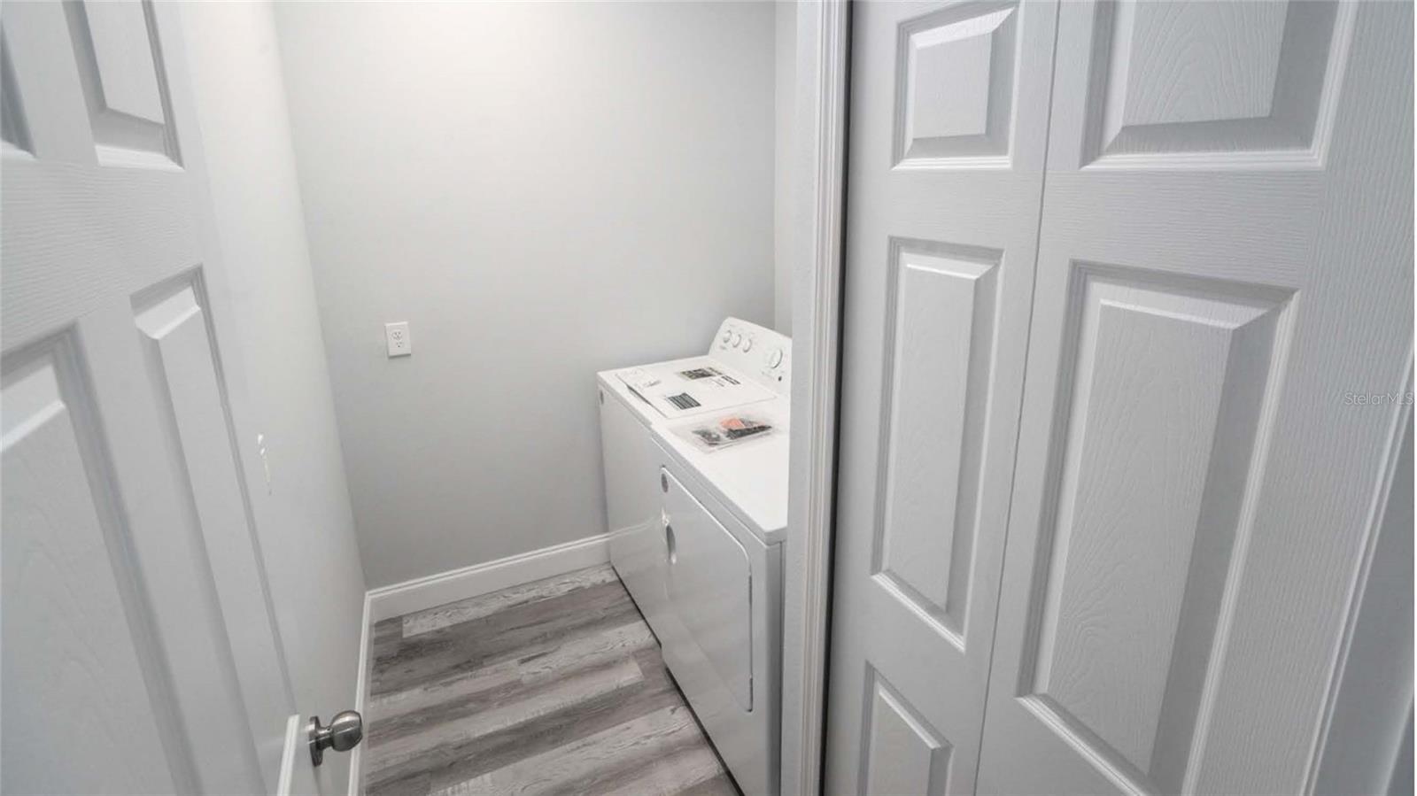 Image 8 of 12 For 13542 114th Place