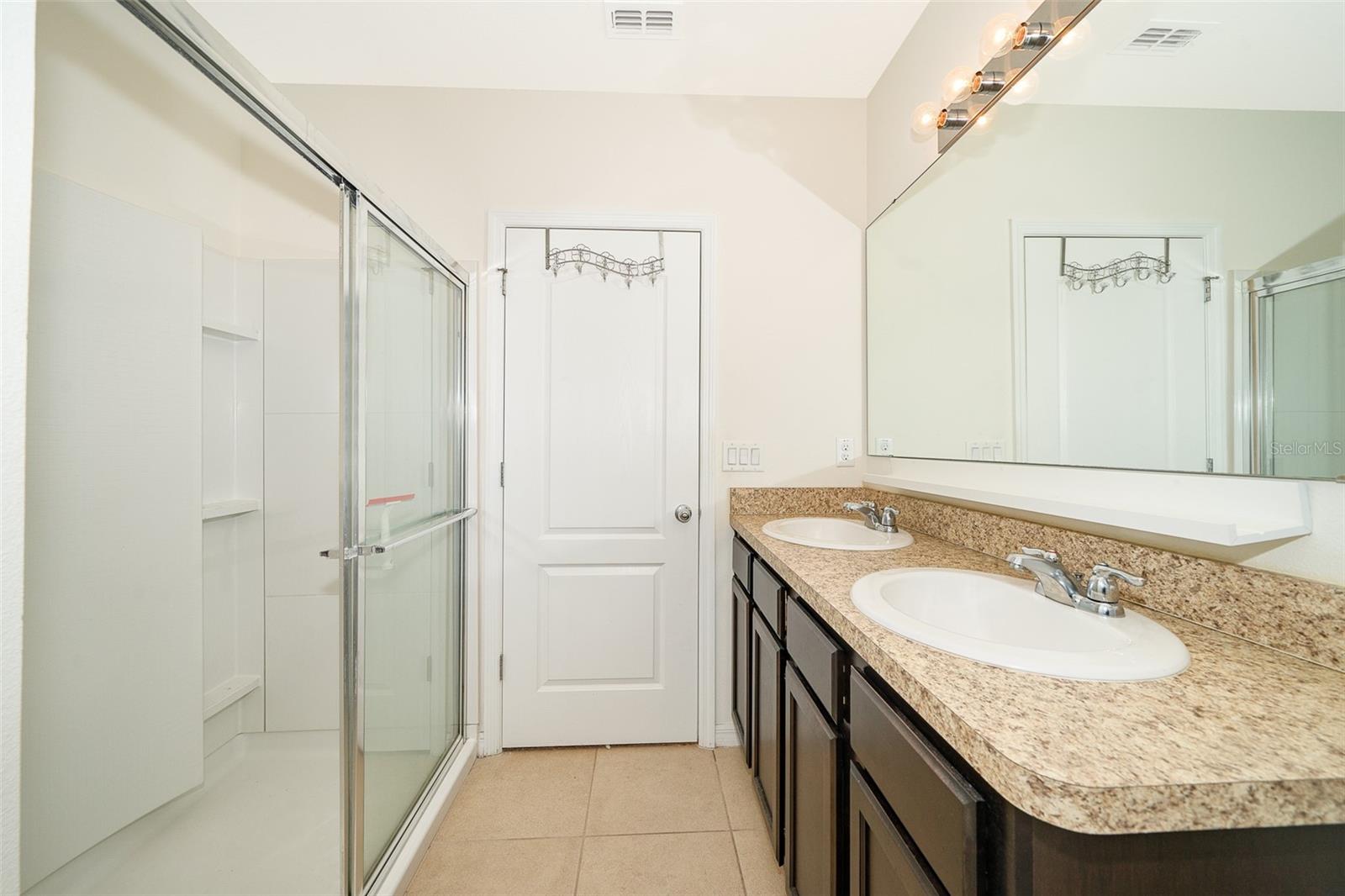 Image 20 of 27 For 241 Arbor Lakes Drive