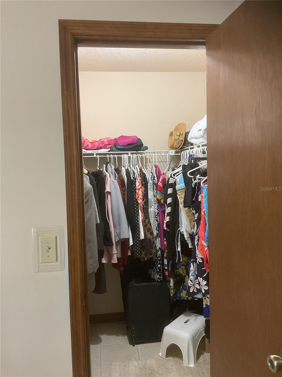 Image 11 of 53 For 17005 Arrowhead Boulevard