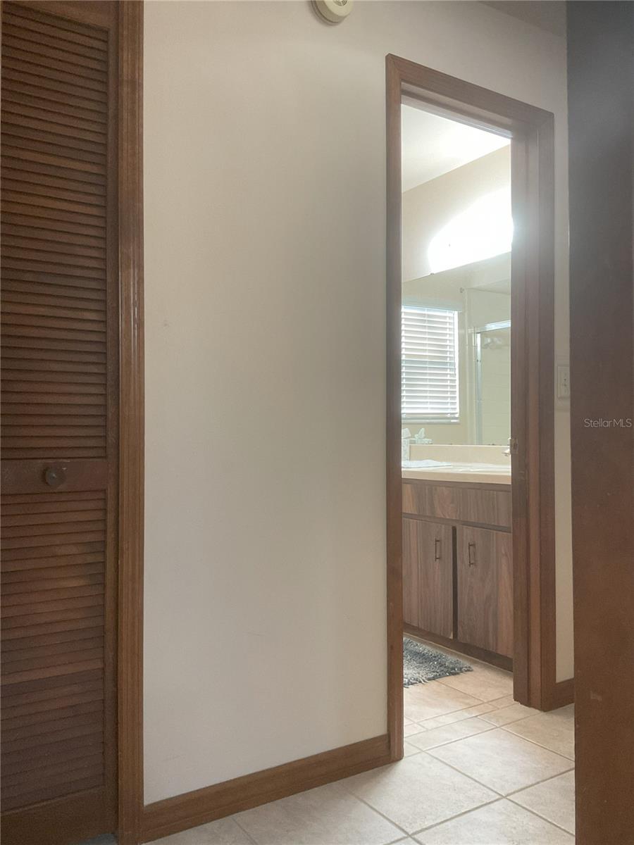 Image 14 of 53 For 17005 Arrowhead Boulevard