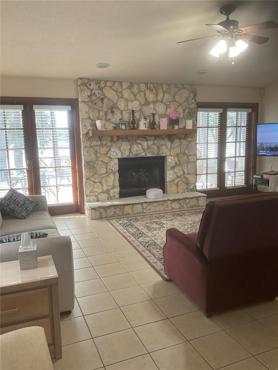 Image 20 of 53 For 17005 Arrowhead Boulevard