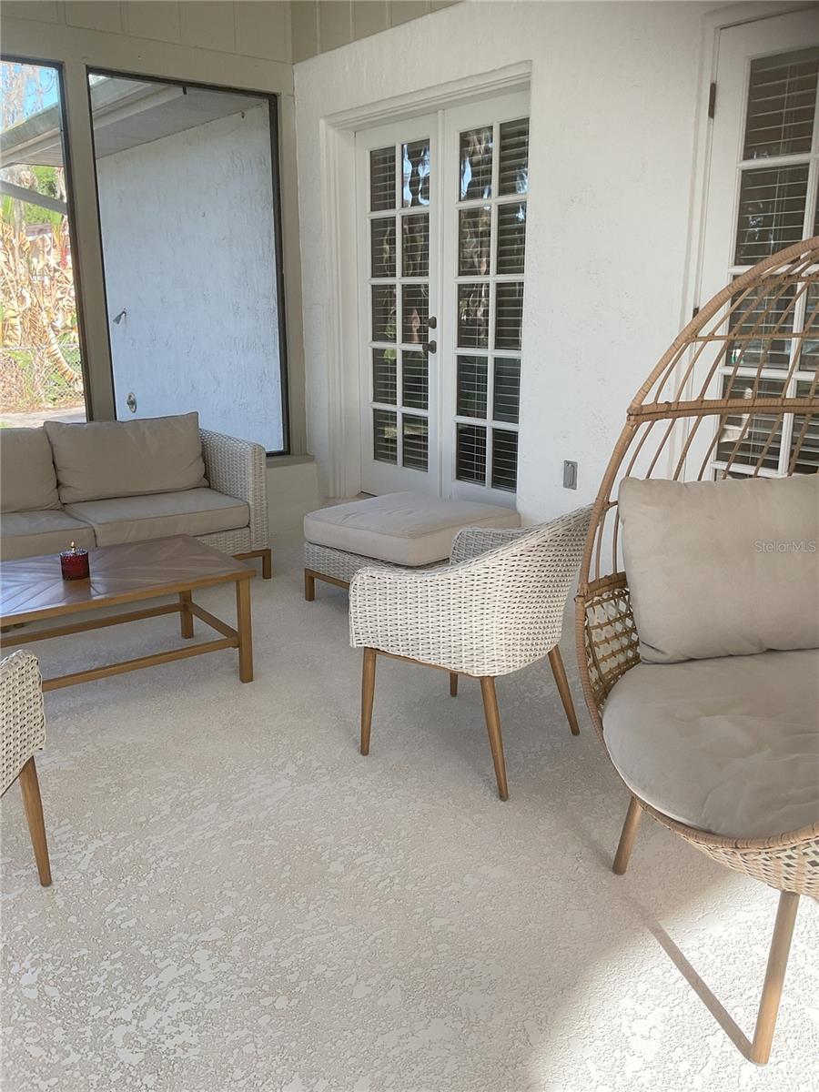 Image 23 of 53 For 17005 Arrowhead Boulevard