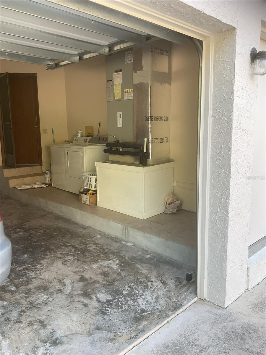 Image 29 of 53 For 17005 Arrowhead Boulevard