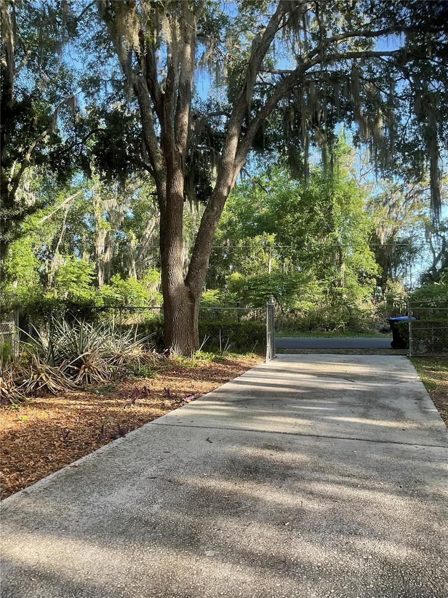 Image 39 of 53 For 17005 Arrowhead Boulevard