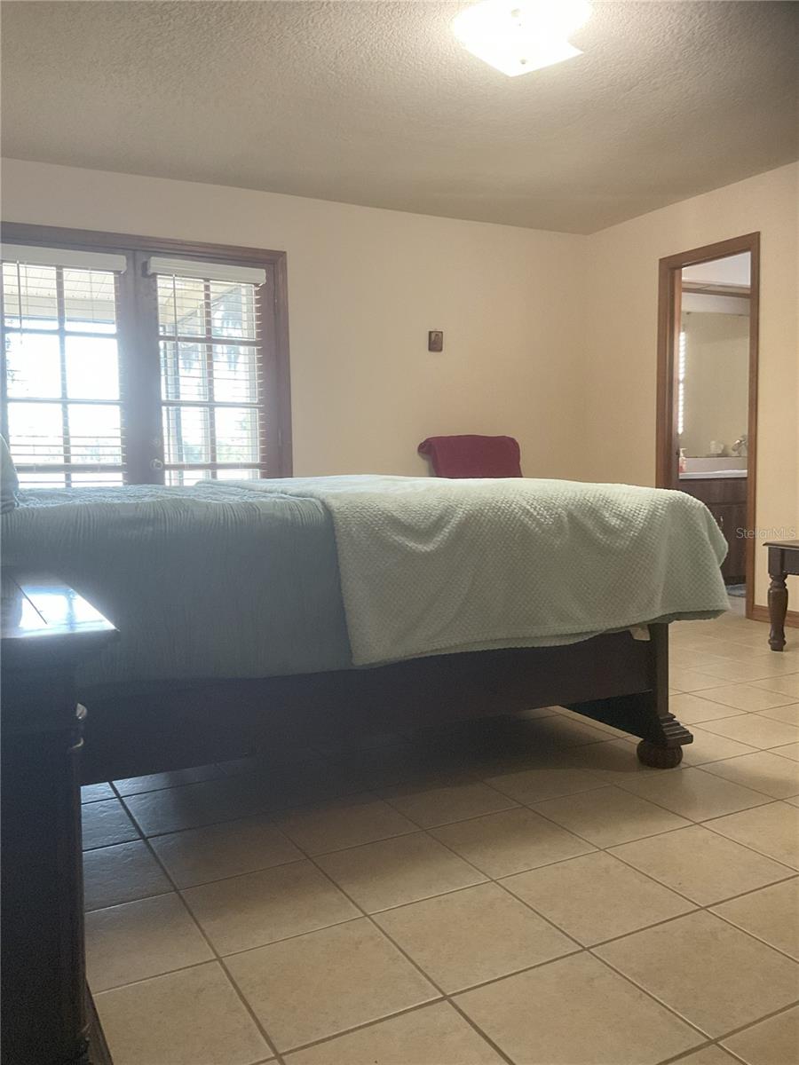 Image 7 of 53 For 17005 Arrowhead Boulevard