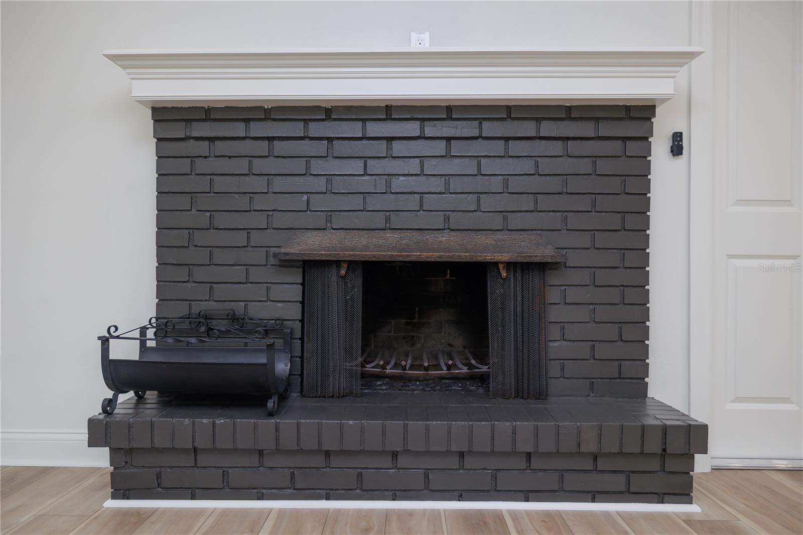 Listing photo id 11 for 370 Sultana Lane