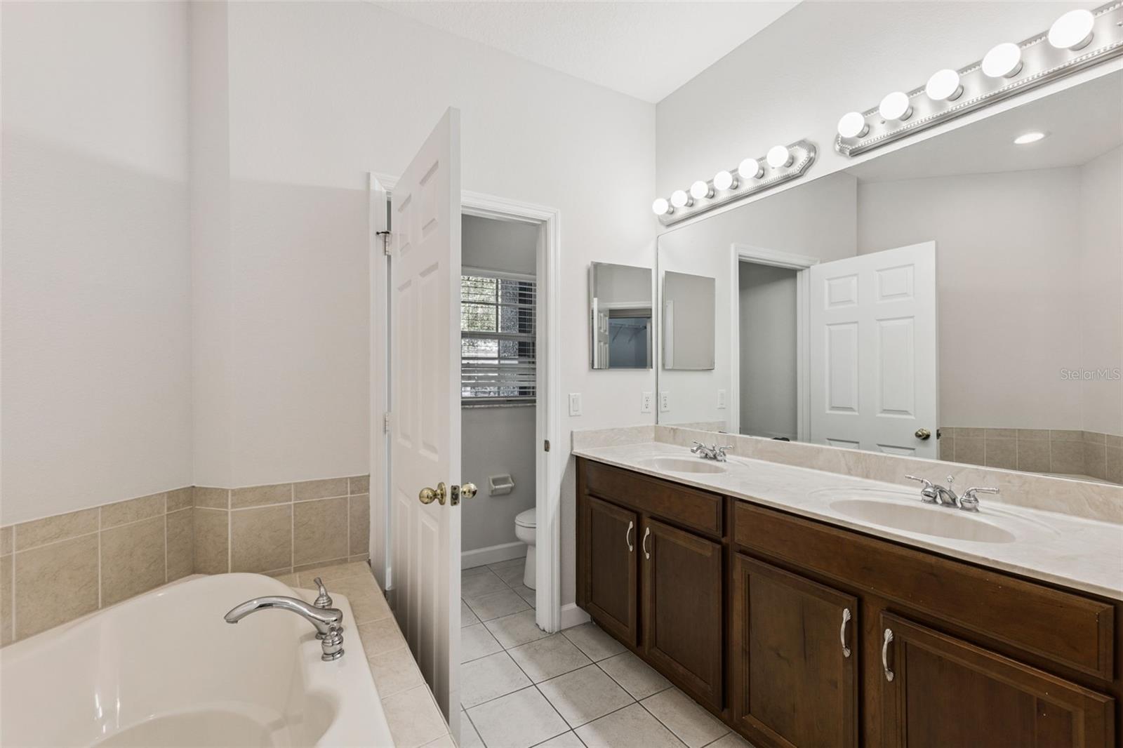 Image 14 of 24 For 1442 Travertine Terrace