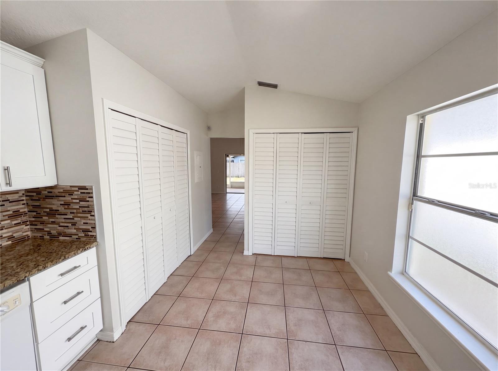 Image 10 of 21 For 9814 Dean Cove Lane