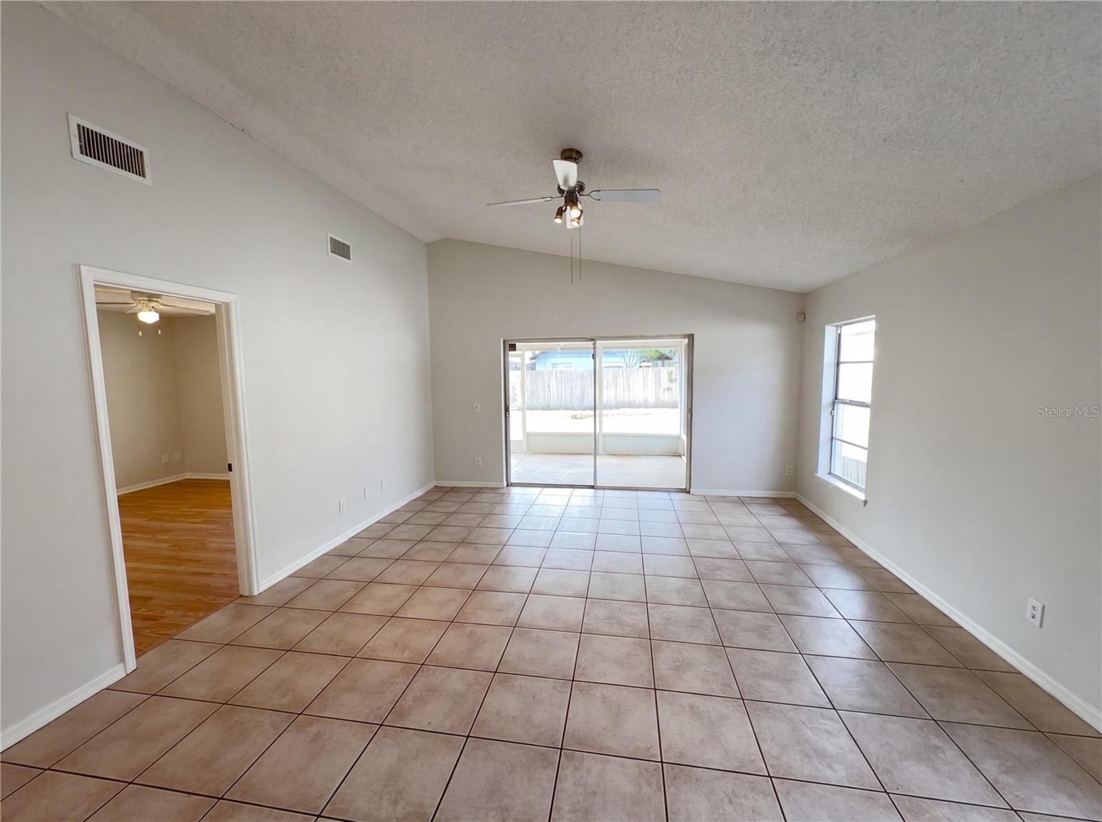 Image 11 of 21 For 9814 Dean Cove Lane