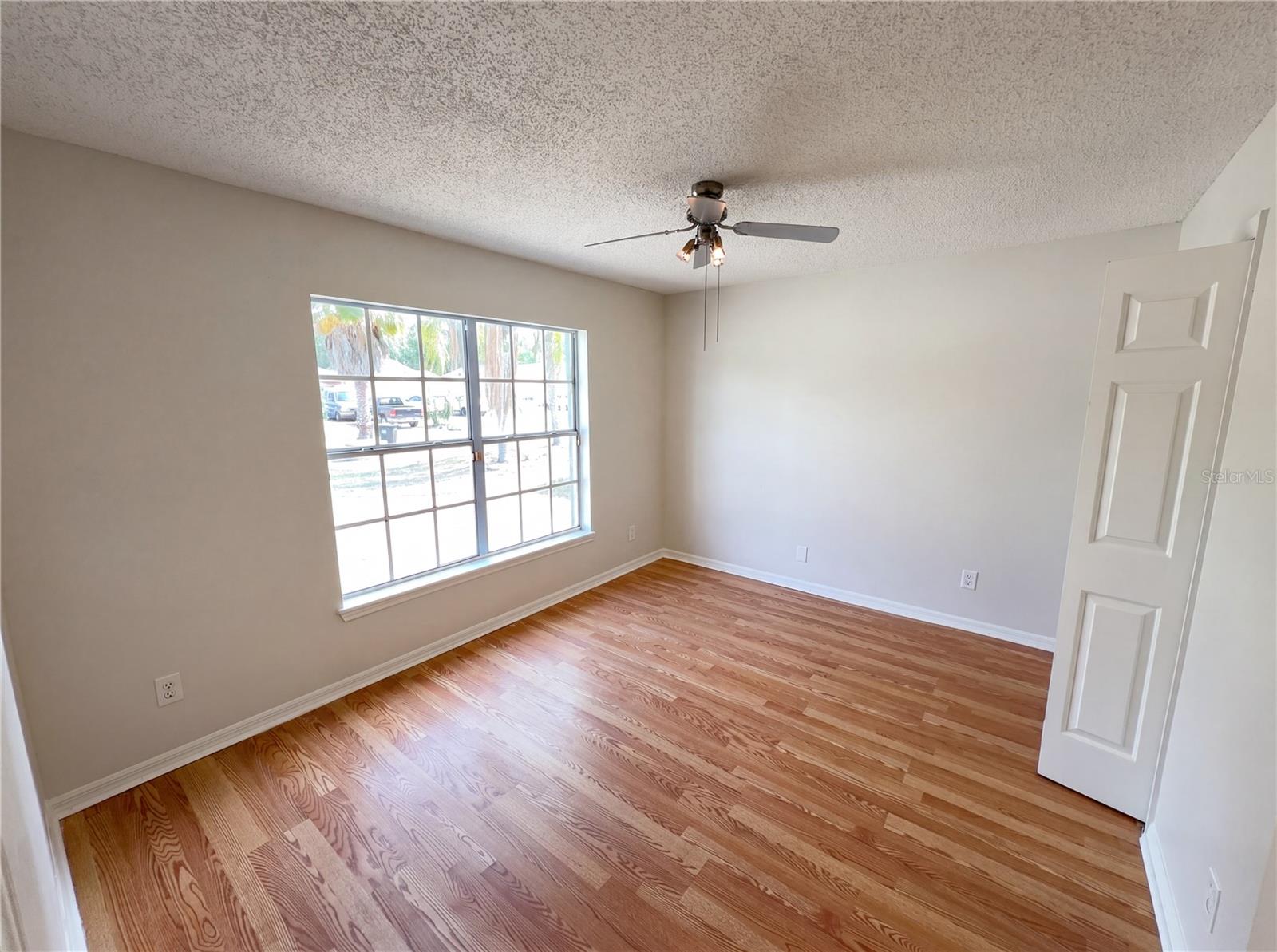 Image 14 of 21 For 9814 Dean Cove Lane