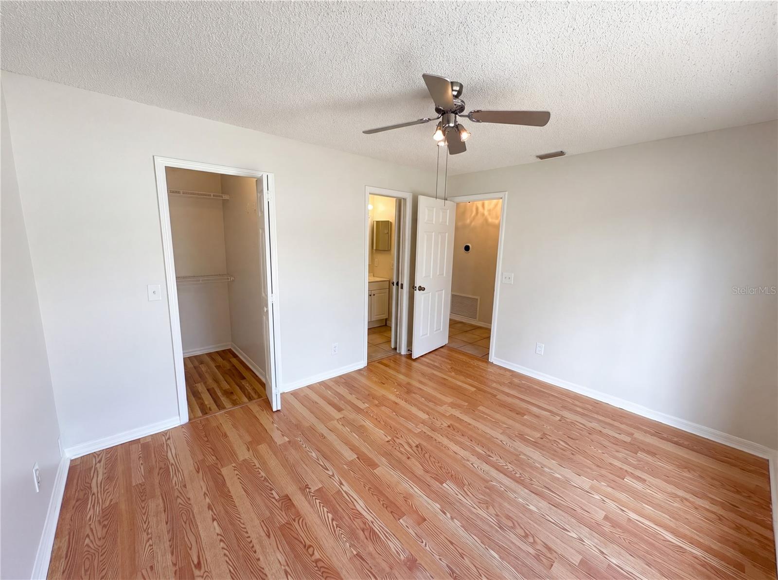 Image 15 of 21 For 9814 Dean Cove Lane