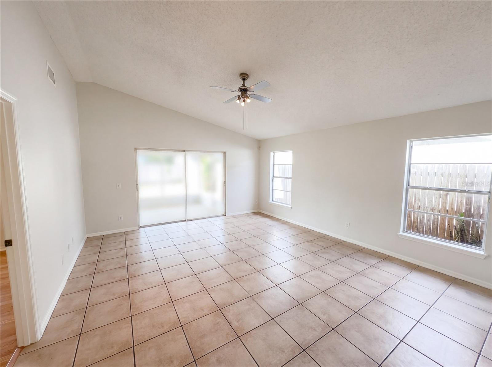 Image 3 of 21 For 9814 Dean Cove Lane