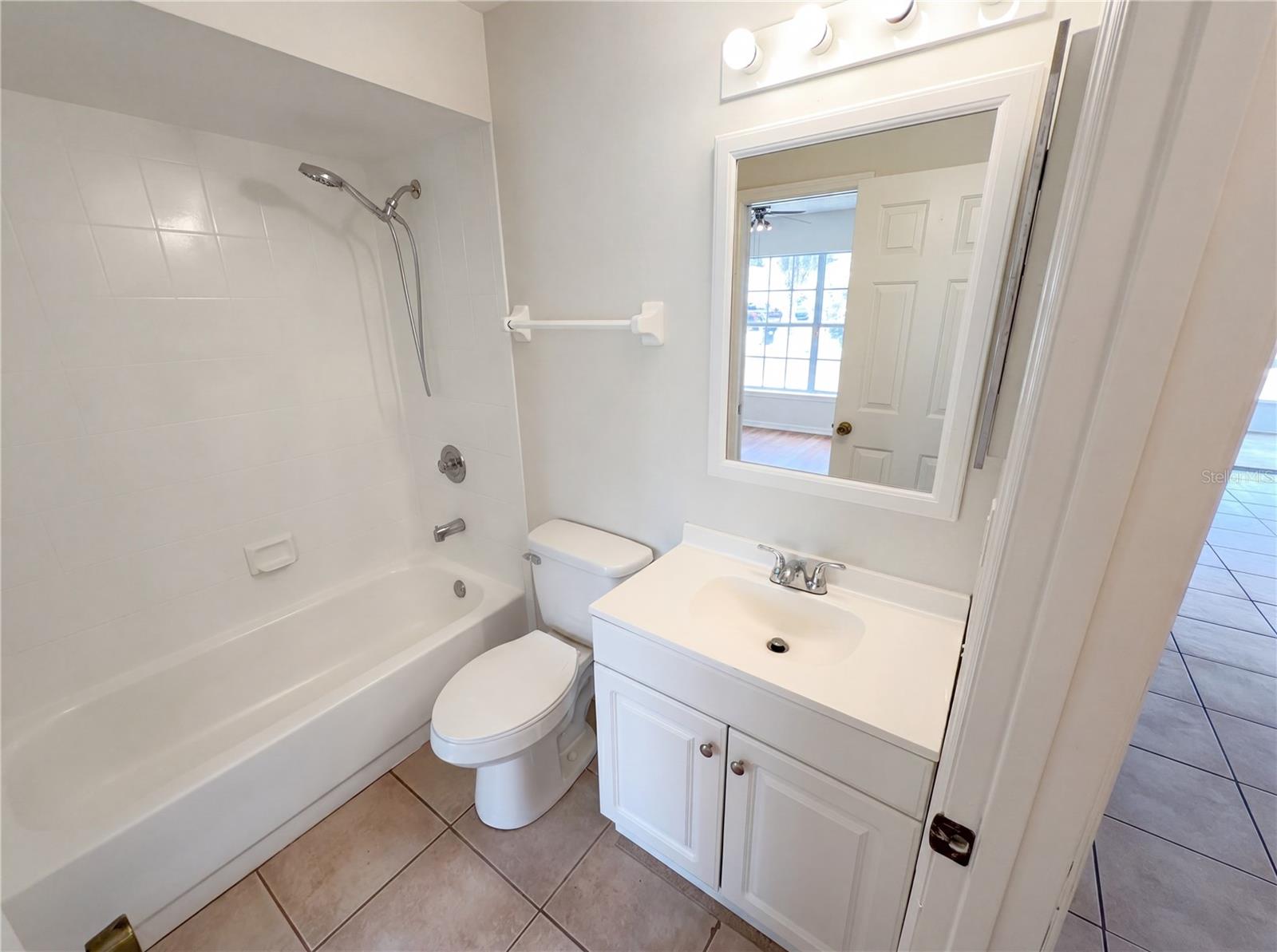 Image 6 of 21 For 9814 Dean Cove Lane