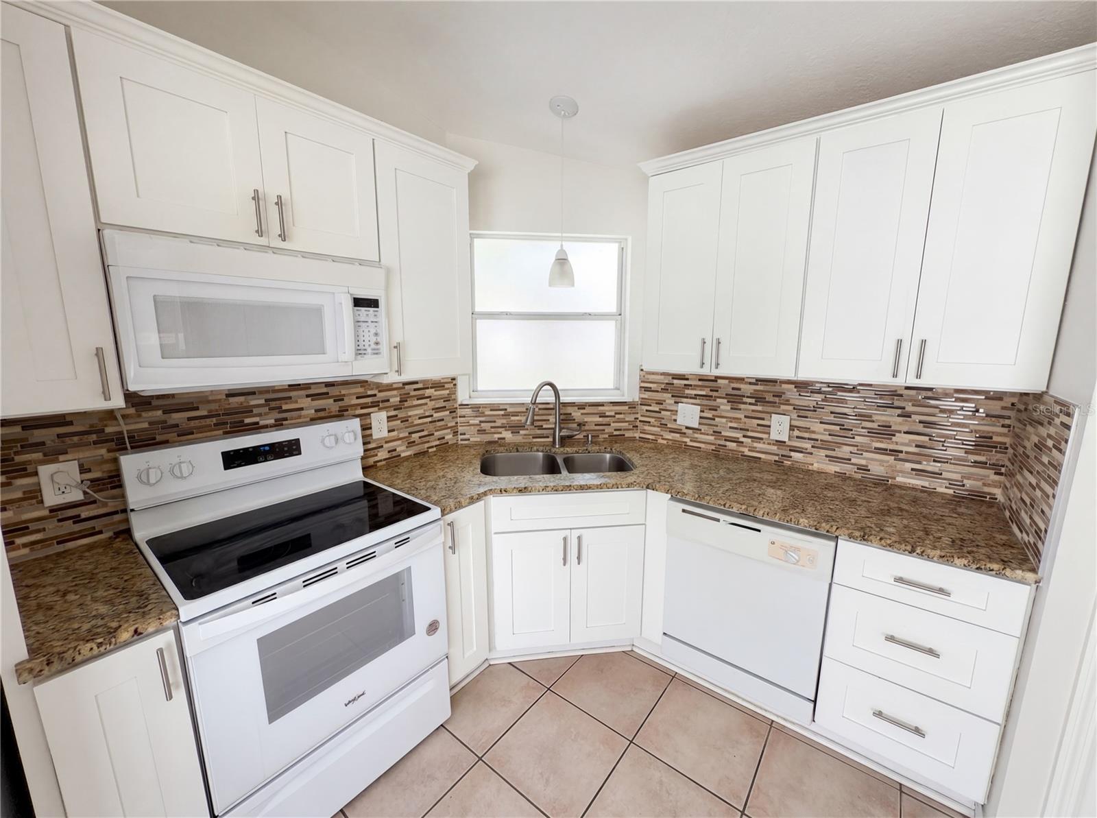 Image 9 of 21 For 9814 Dean Cove Lane