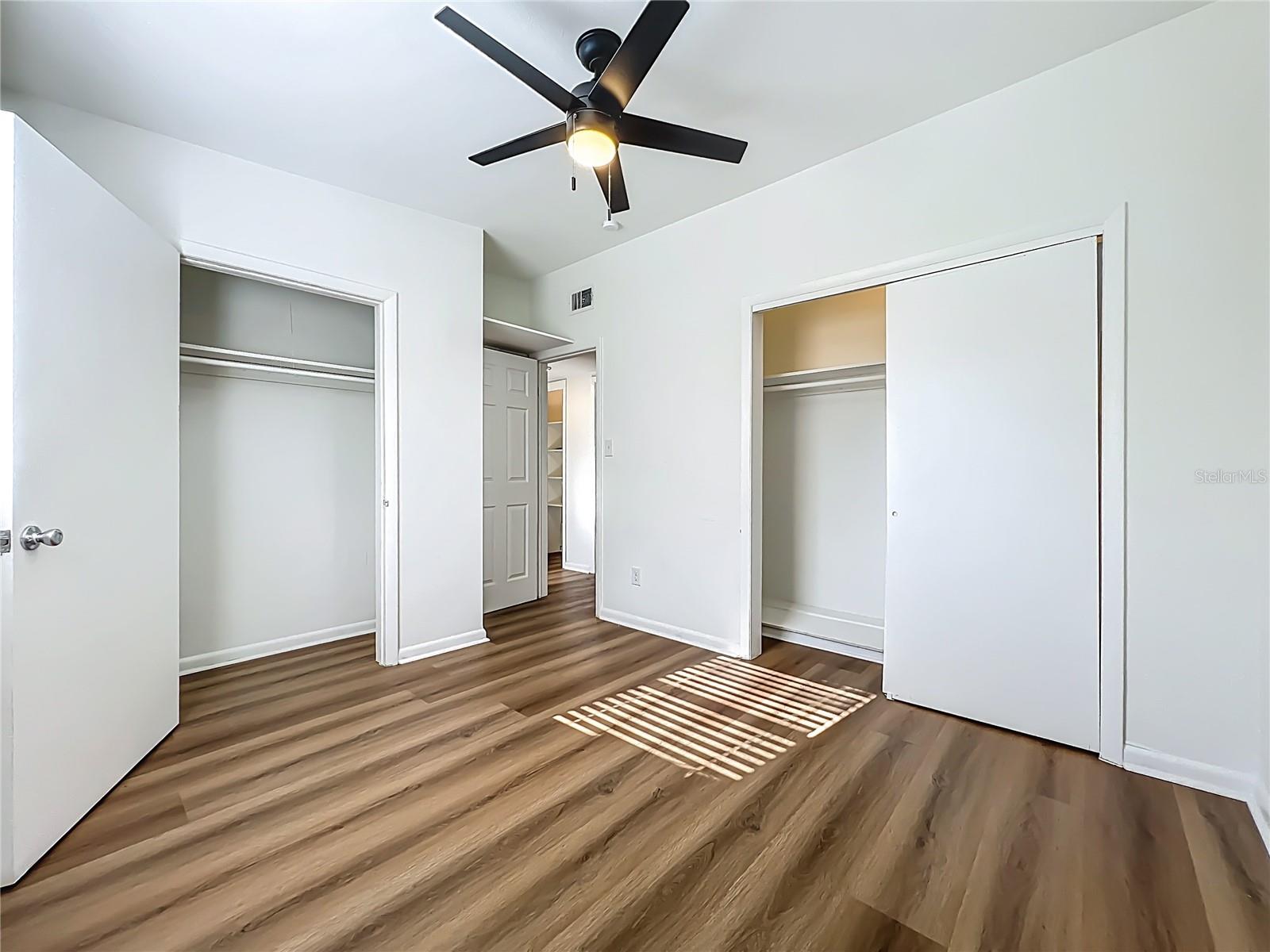 Image 7 of 11 For 2001 Conway Gardens Road