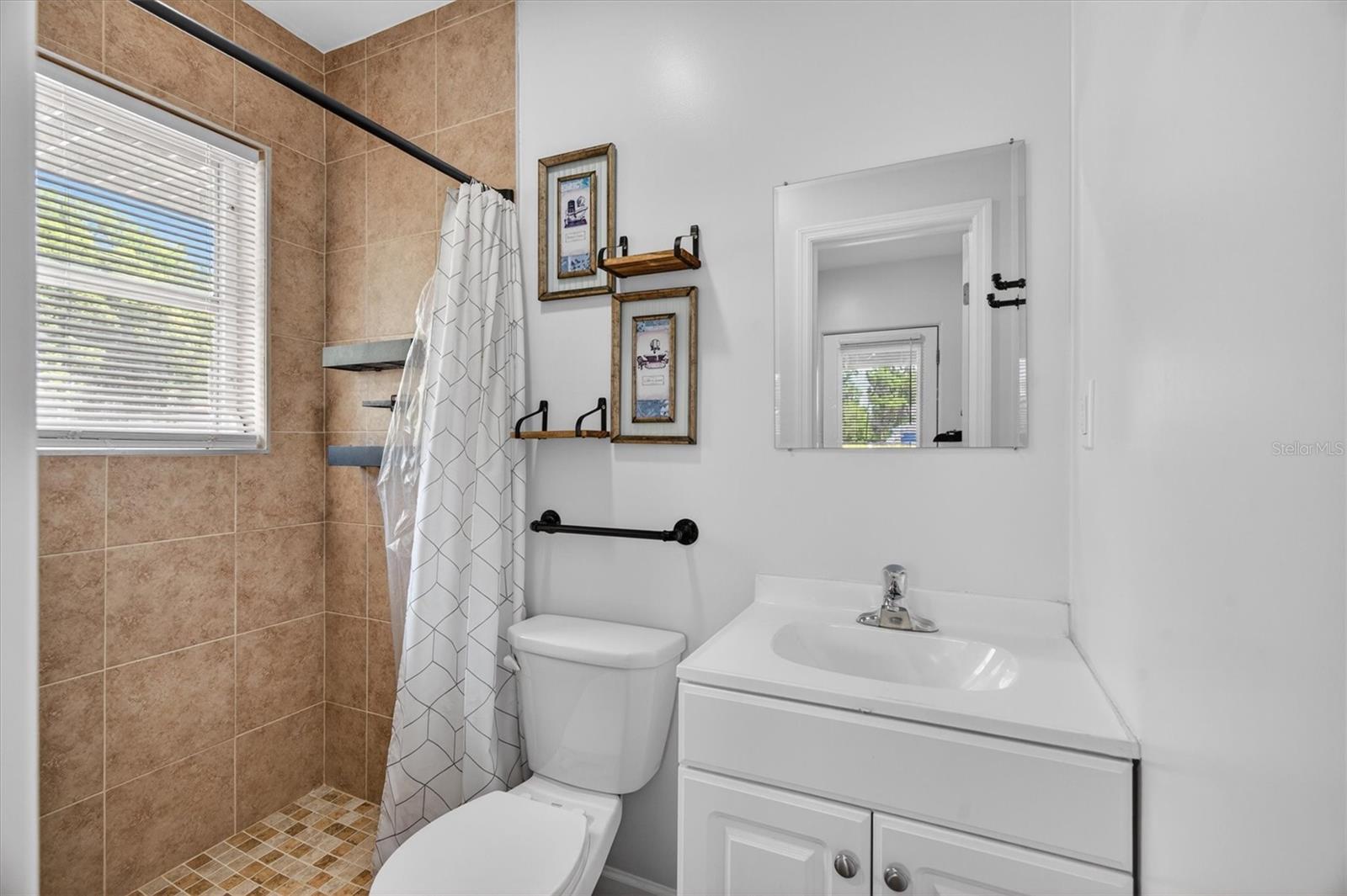Image 19 of 32 For 2303 Mahoney Avenue