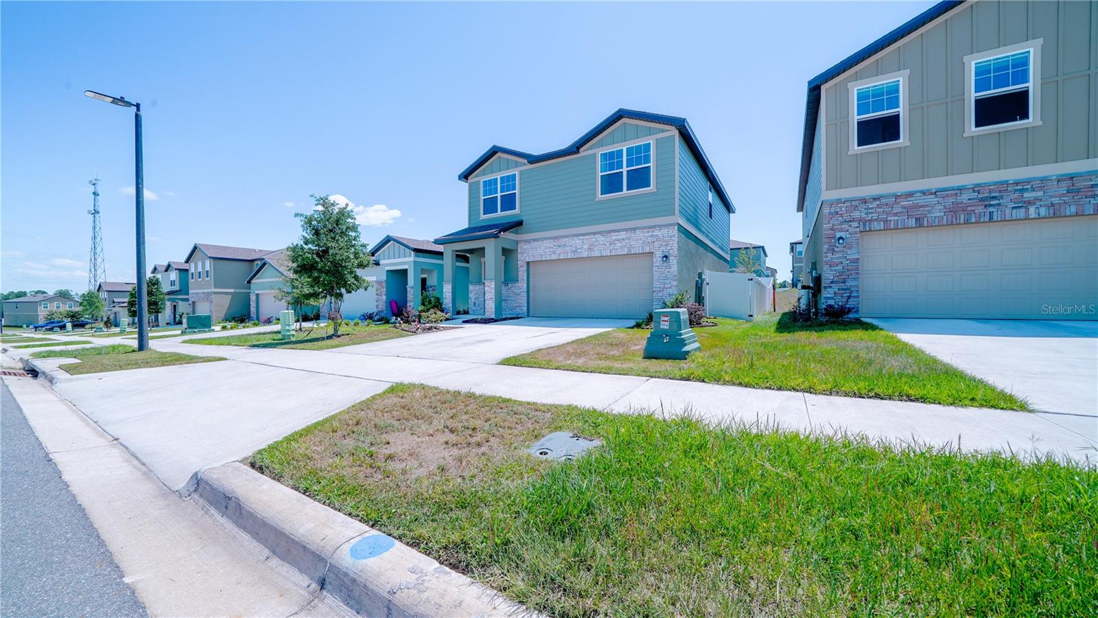 Image 4 of 54 For 8735 Sportsman Loop