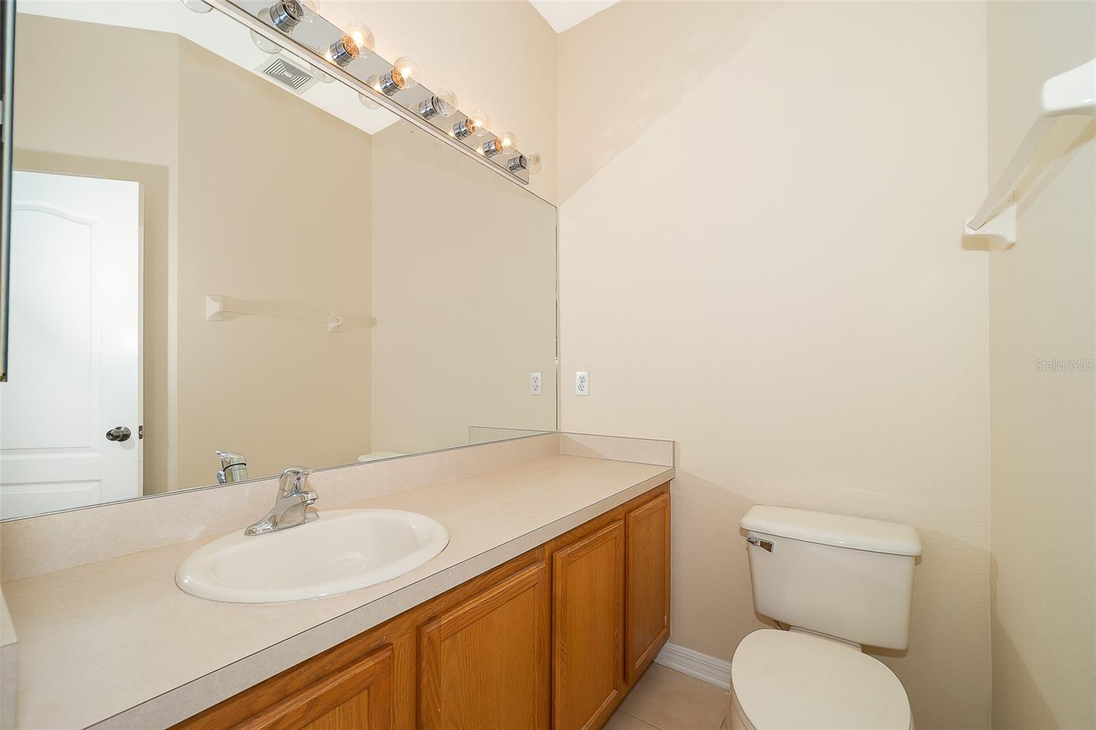 Image 18 of 27 For 3383 Wilshire Way Road