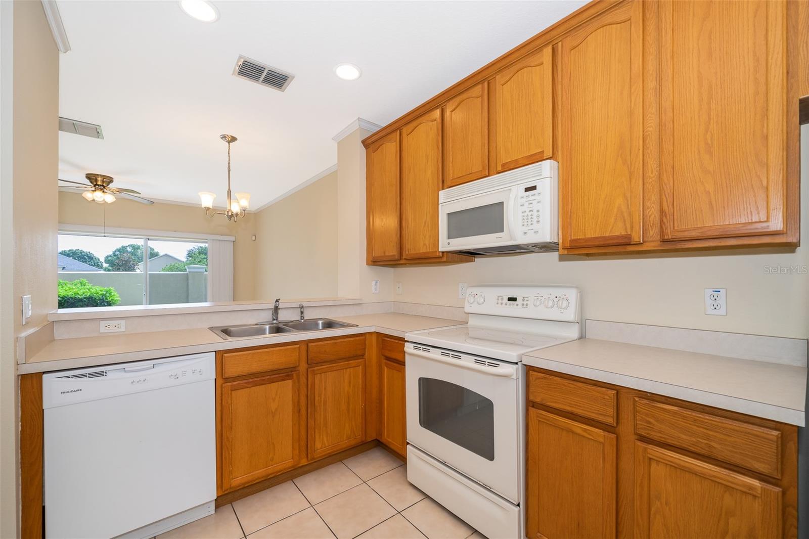 Image 8 of 27 For 3383 Wilshire Way Road