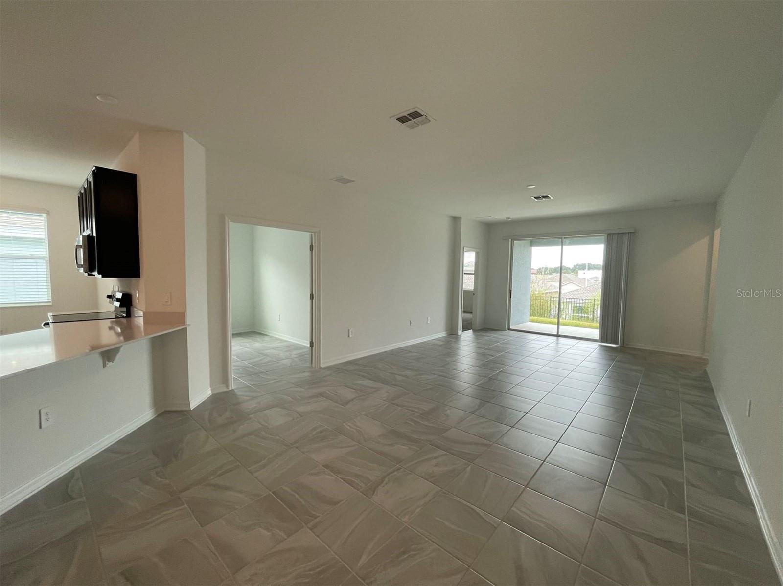 Image 20 of 78 For 835 Ofanto Way