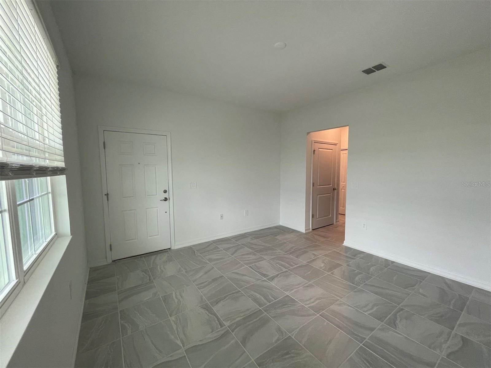 Image 35 of 78 For 835 Ofanto Way