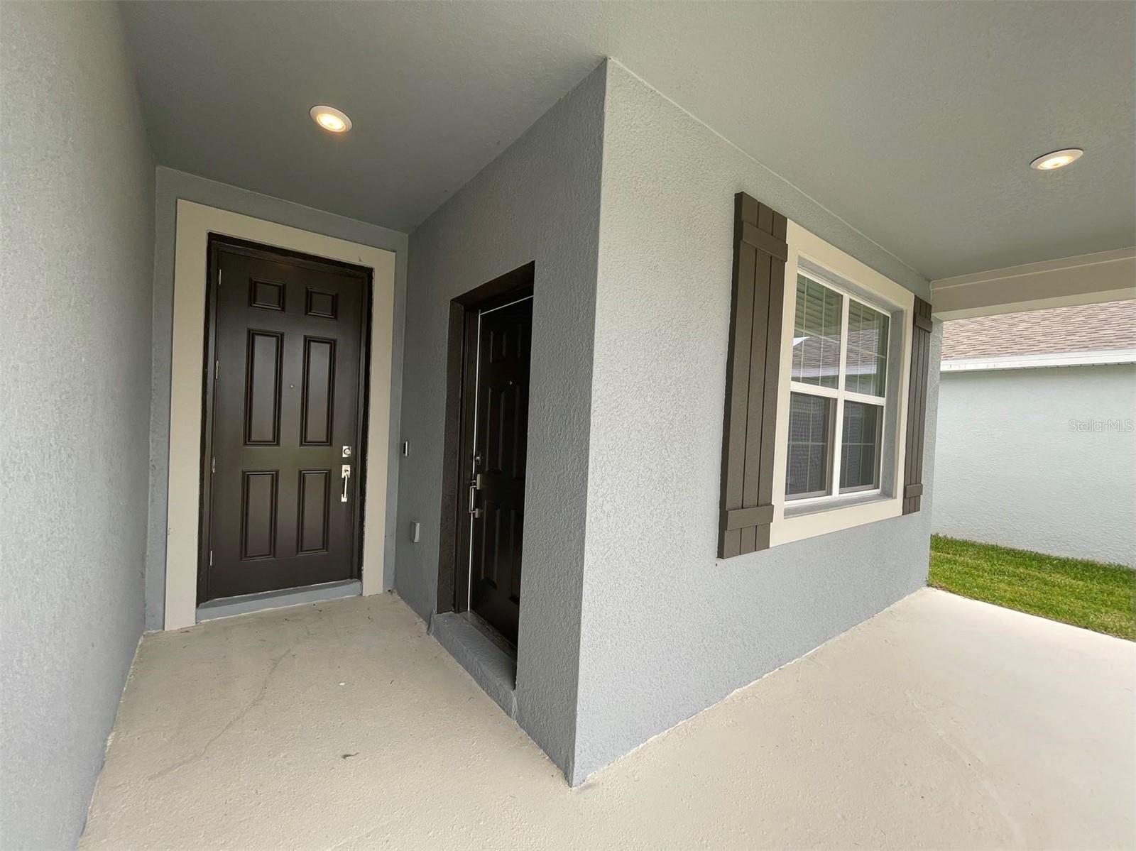 Image 5 of 78 For 835 Ofanto Way