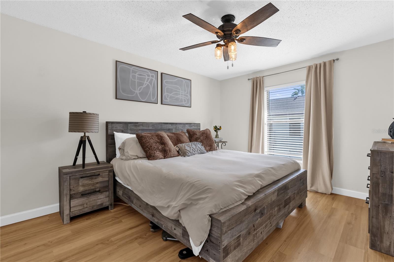 Image 15 of 25 For 2916 Plaza Terrace Drive  2916