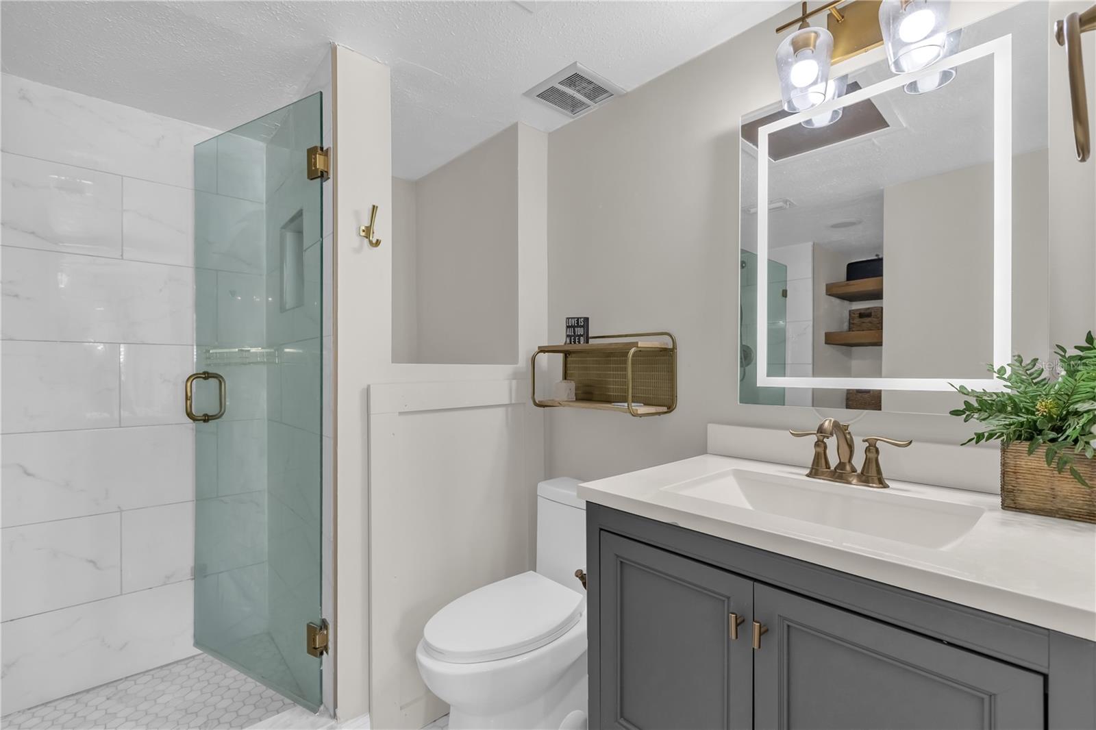 Image 17 of 25 For 2916 Plaza Terrace Drive  2916