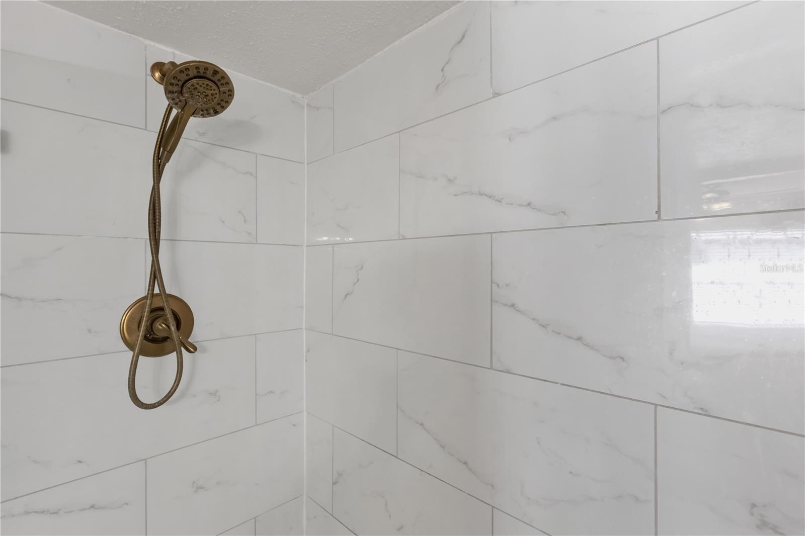 Image 19 of 25 For 2916 Plaza Terrace Drive  2916