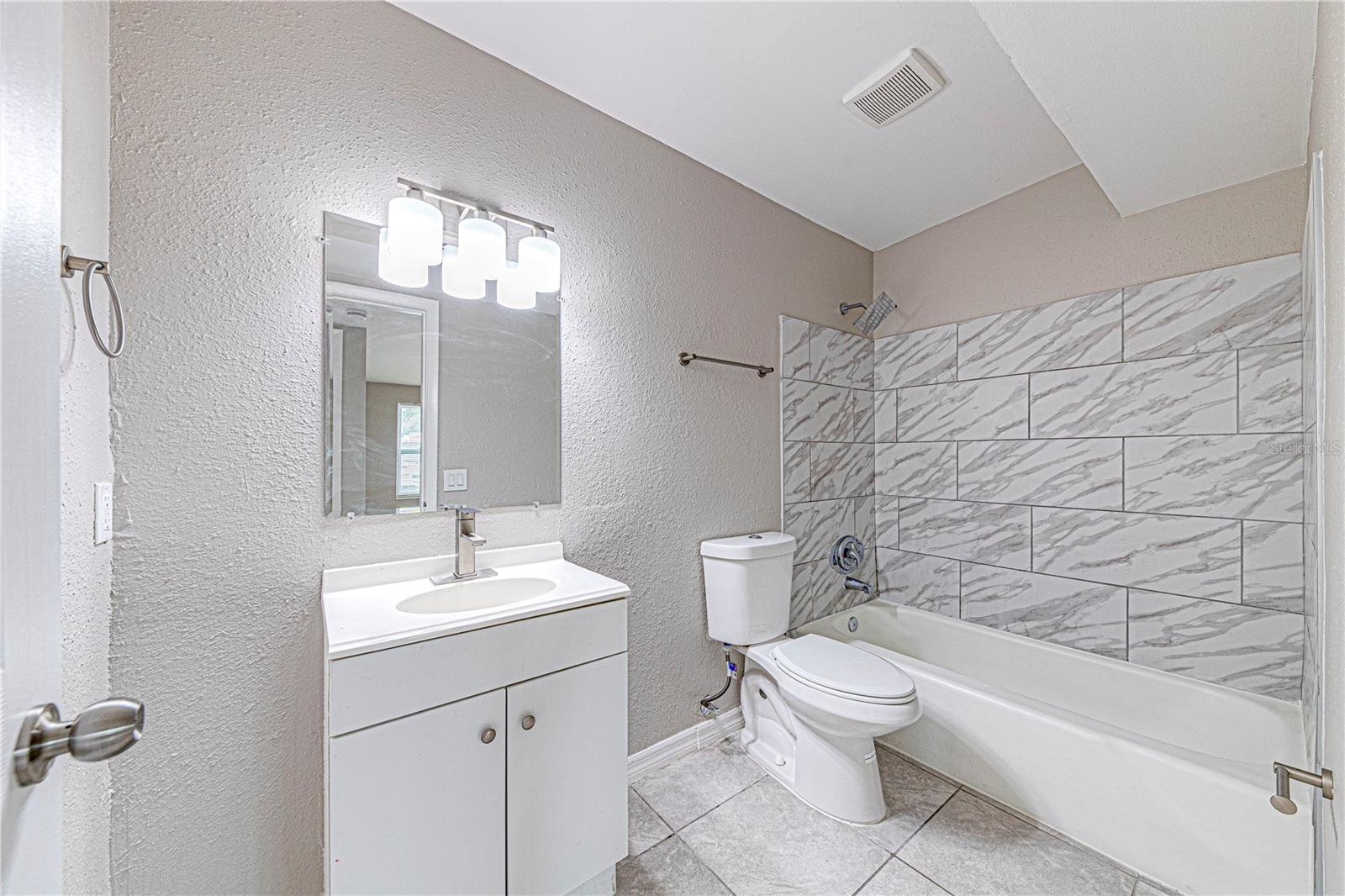 Image 21 of 37 For 7 Twilight Lane