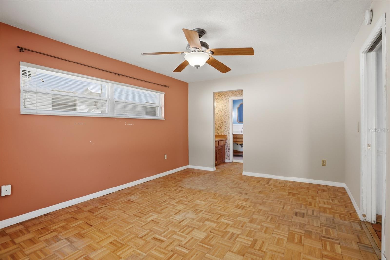 Listing photo id 10 for 3230 Lake Anderson Avenue