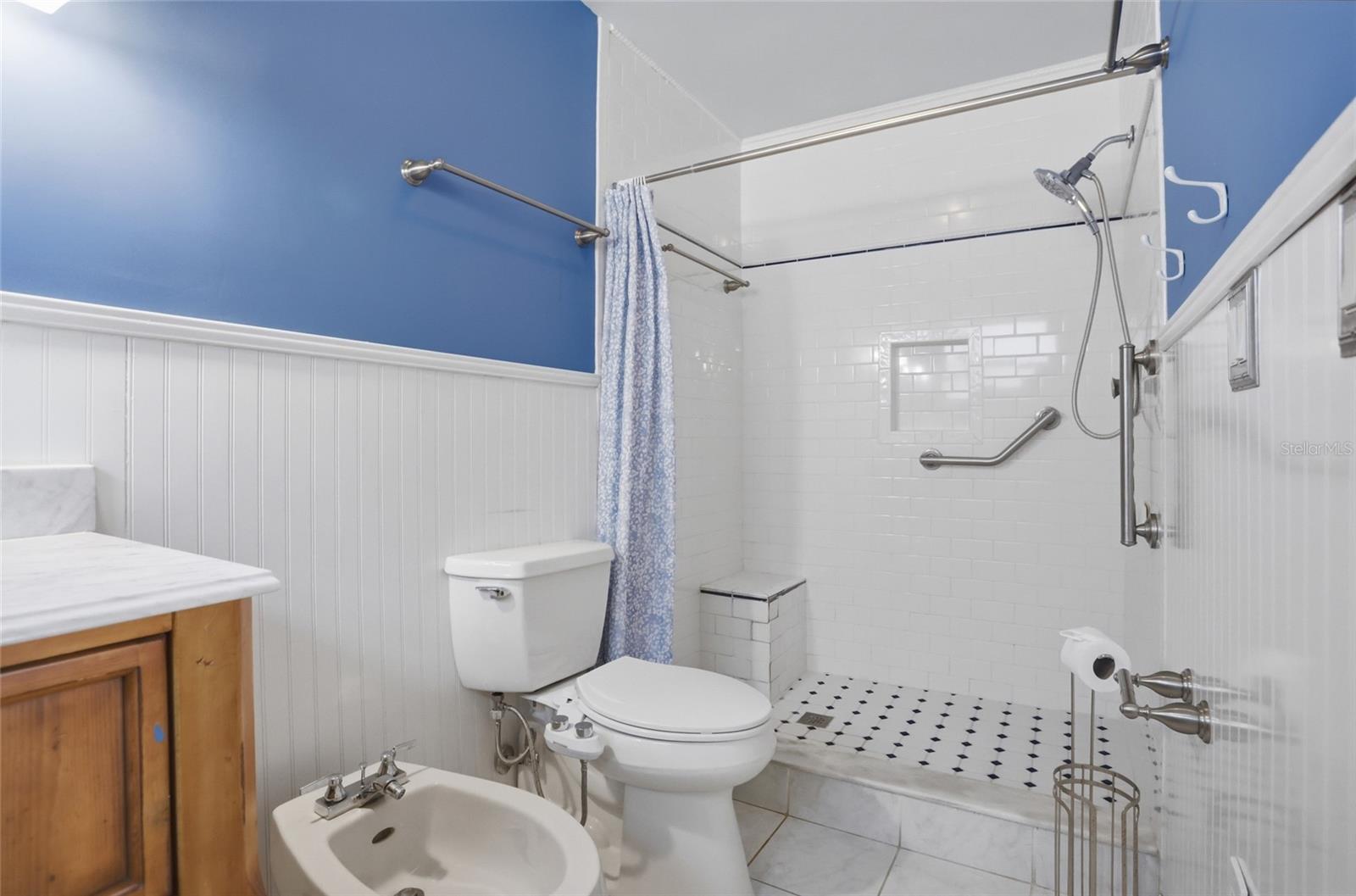 Listing photo id 16 for 3230 Lake Anderson Avenue