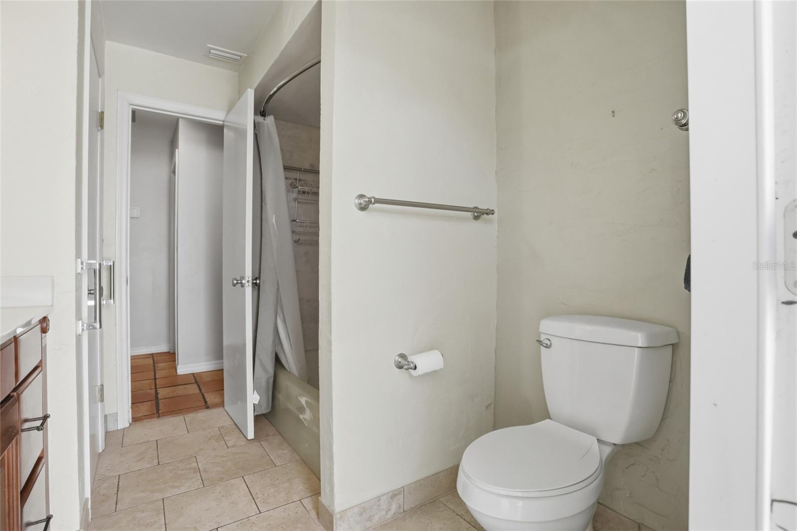 Listing photo id 22 for 3230 Lake Anderson Avenue