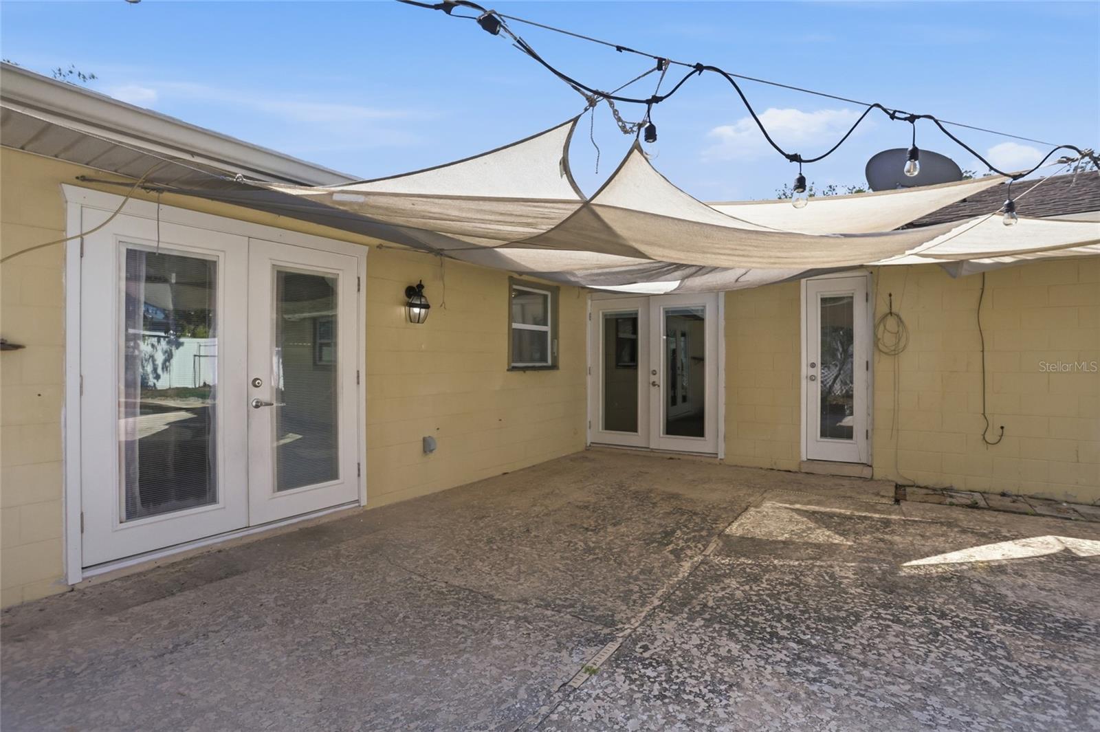Listing photo id 25 for 3230 Lake Anderson Avenue