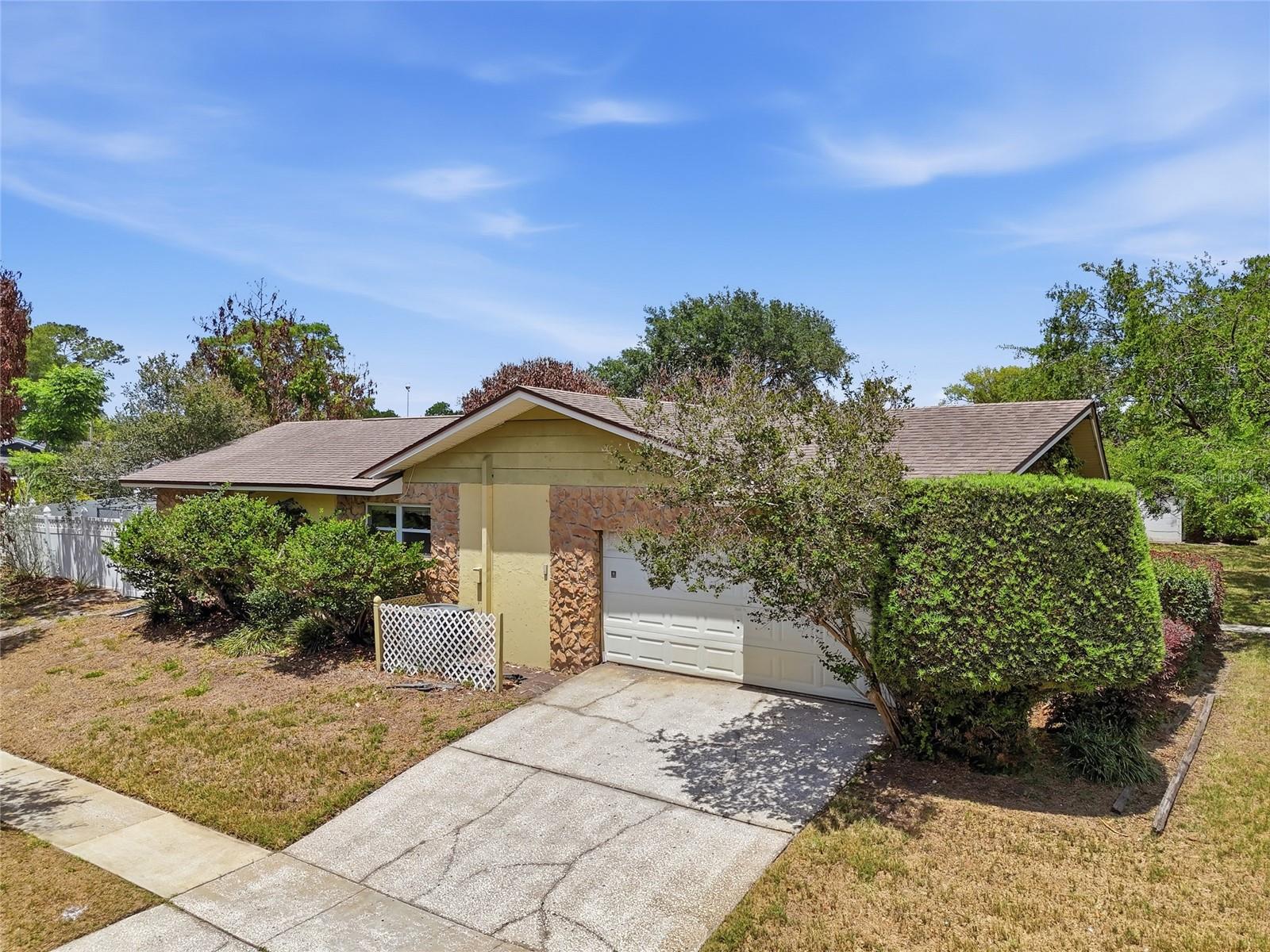 Listing photo id 30 for 3230 Lake Anderson Avenue