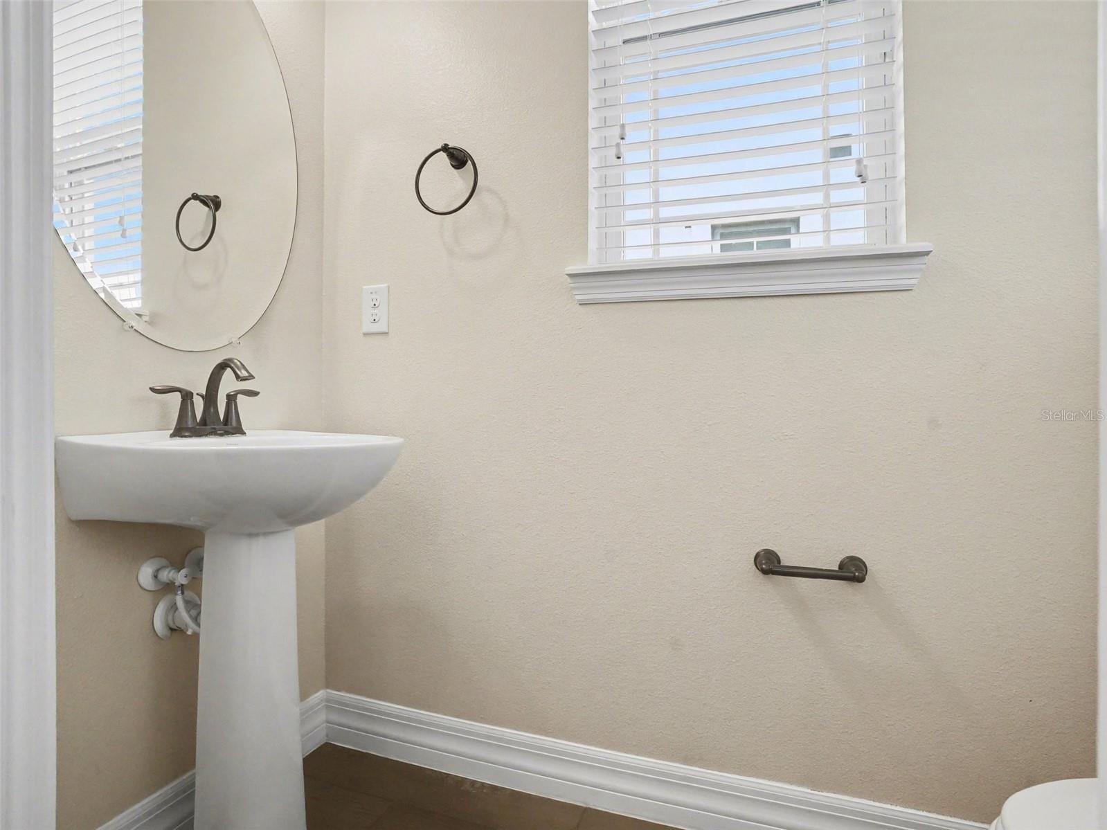 Image 9 of 28 For 8143 Cadman Street