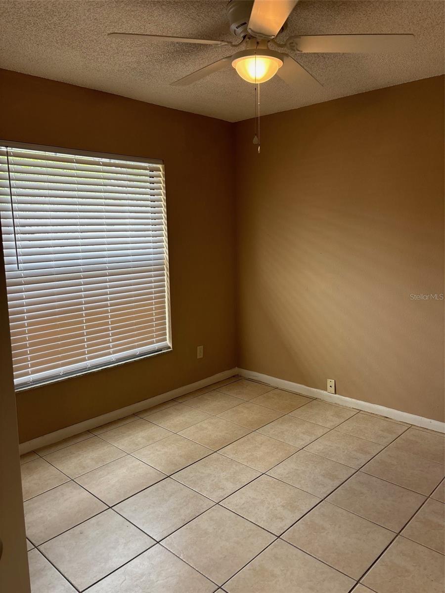 Image 12 of 15 For 376 Douglas Way 73