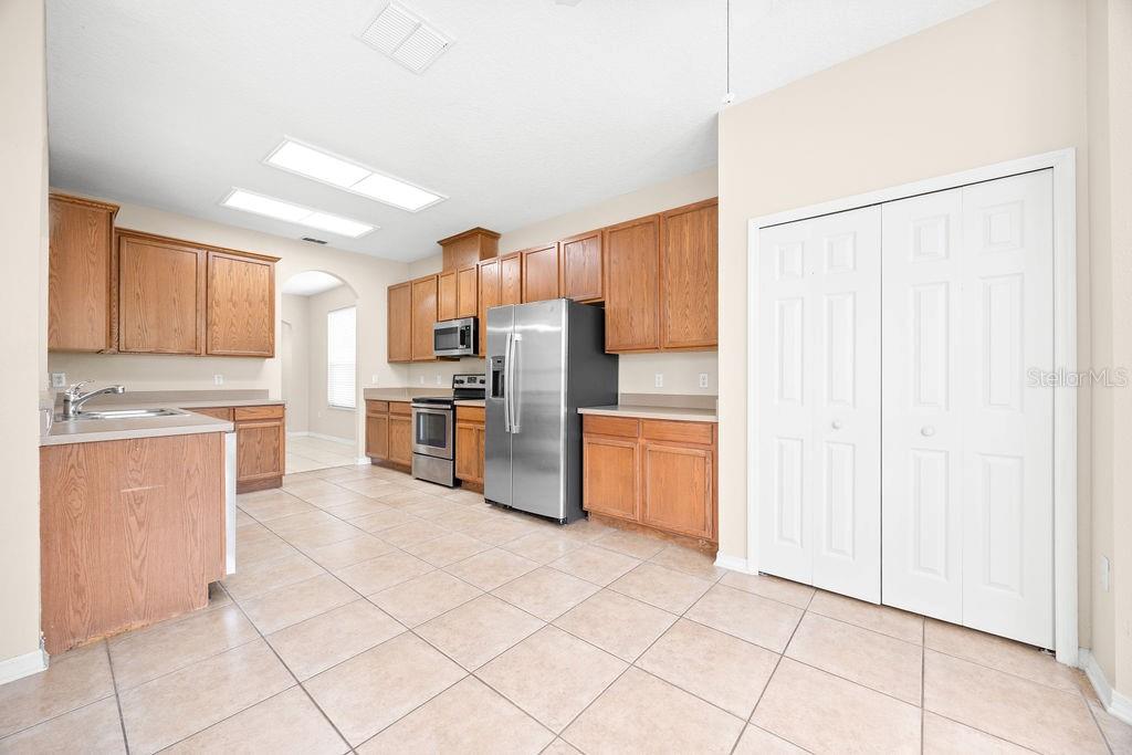 Image 13 of 50 For 12948 Moss Park Ridge Drive