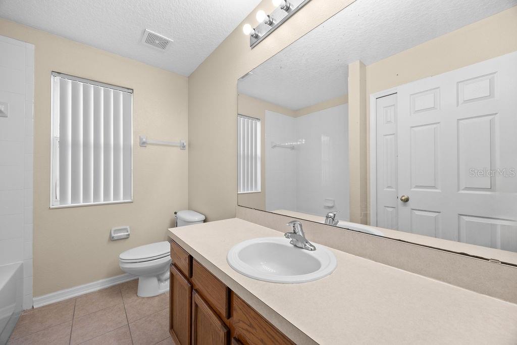 Image 25 of 50 For 12948 Moss Park Ridge Drive