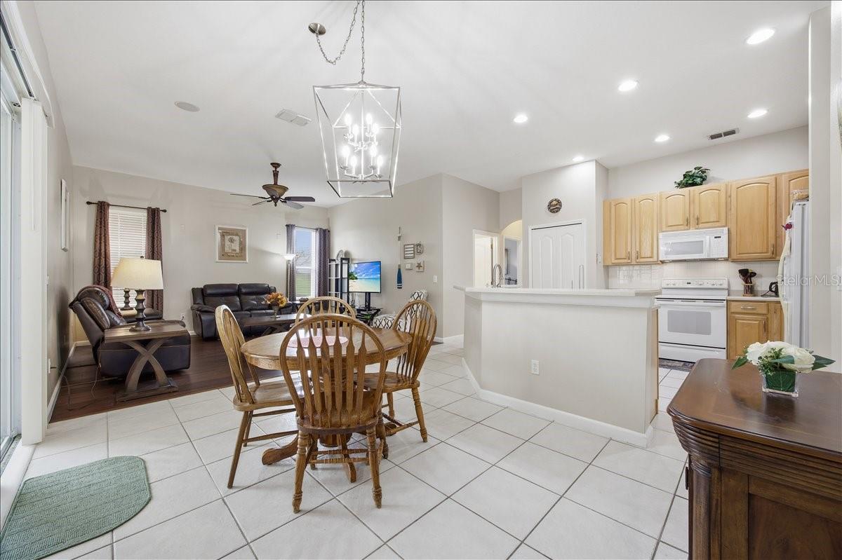 Image 11 of 28 For 722 Brighton Drive